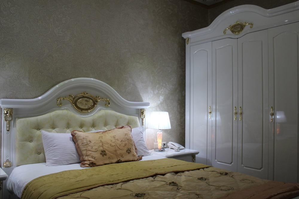 Elegant Boutique Rustaveli Hotel Tbilisi Exterior photo